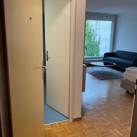 Charming In The Centre - Art 4 Zürih